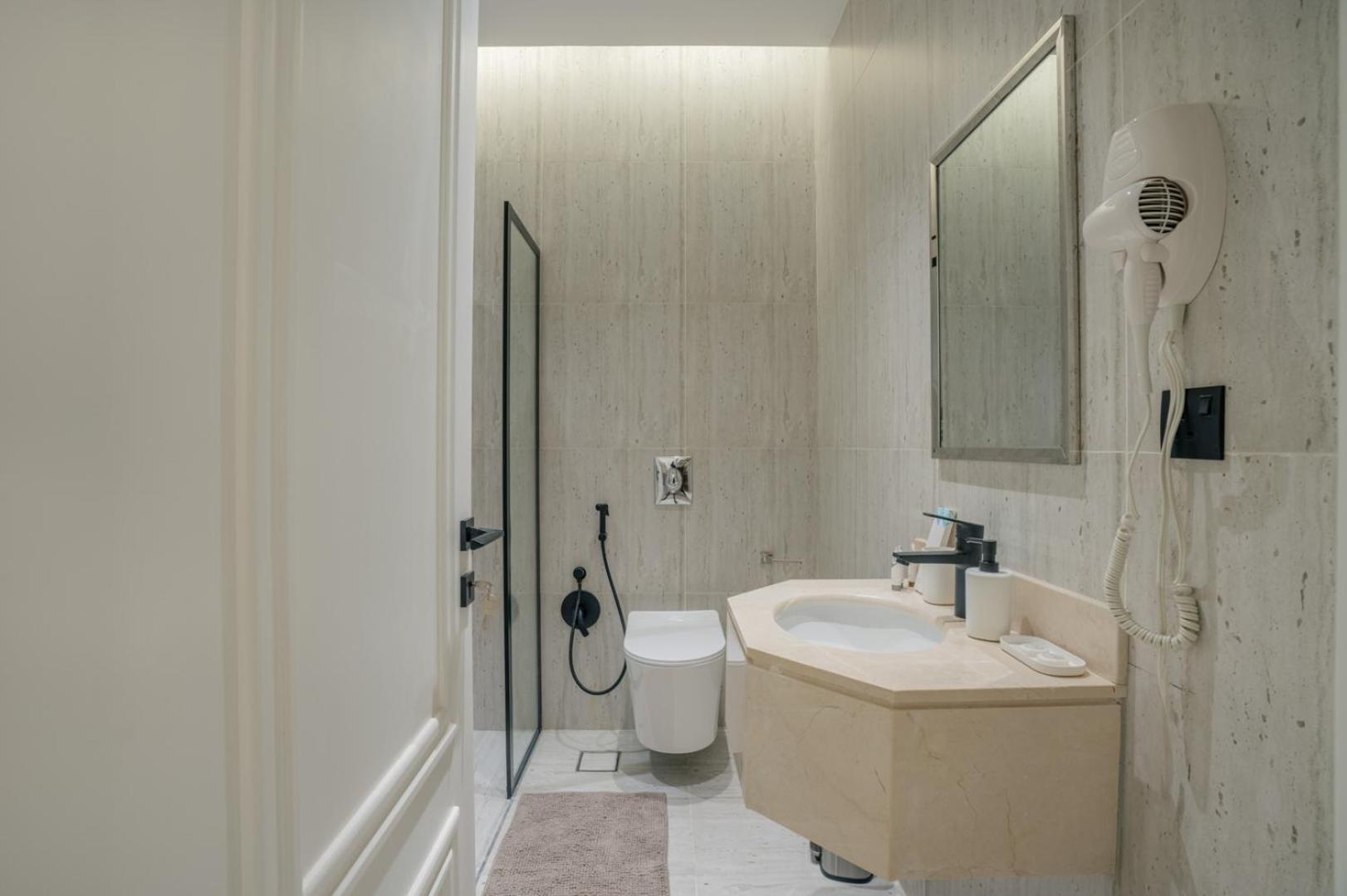 Apartemen Layali 3br - Near Int'l Convention And Exhibition Center *